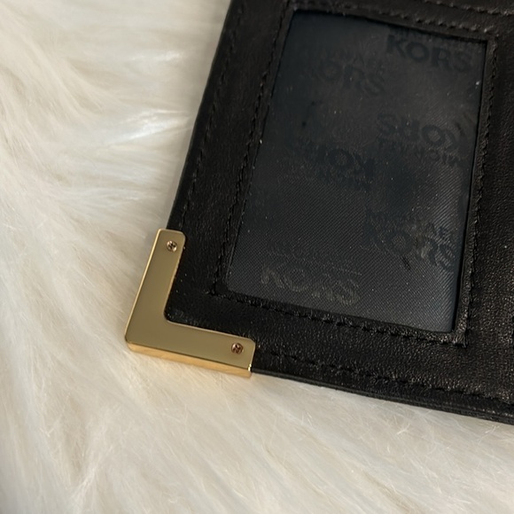 Michael Kors Butter Soft Leather Clutch Wristlet - Picture 14 of 16